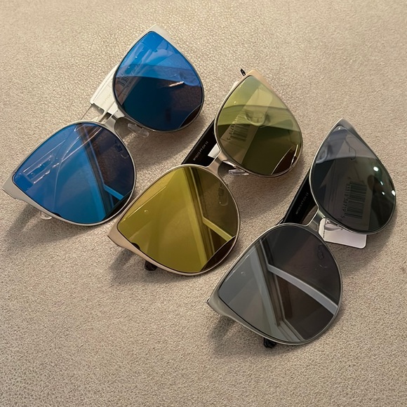 Irresistor Astro Girl Suglasses - Picture 3 of 7